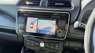 2017 Nissan Leaf - Thumbnail