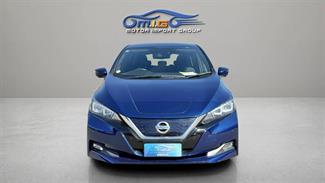 2017 Nissan Leaf - Thumbnail