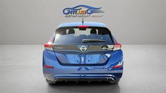 2017 Nissan Leaf - Thumbnail