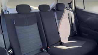 2017 Nissan Leaf - Thumbnail