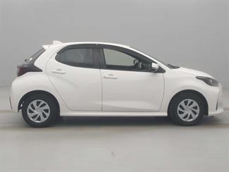 2020 Toyota Yaris - Thumbnail