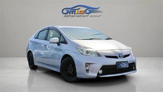 2012 Toyota Prius - Thumbnail
