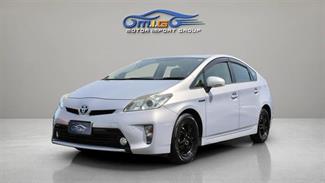 2012 Toyota Prius - Thumbnail