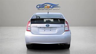 2012 Toyota Prius - Thumbnail