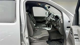 2013 Nissan Navara - Thumbnail