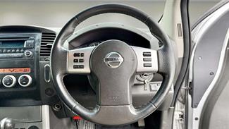 2013 Nissan Navara - Thumbnail