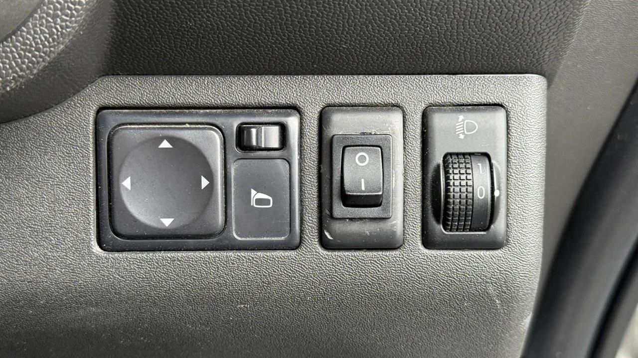 2013 Nissan Navara