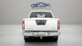 2013 Nissan Navara - Thumbnail
