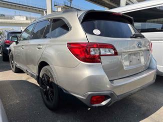 2016 Subaru Outback - Thumbnail