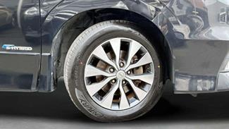 2017 Nissan Serena - Thumbnail