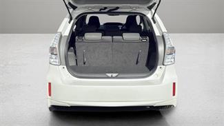 2013 Toyota Prius - Thumbnail