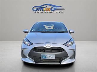 2020 Toyota YARIS - Thumbnail