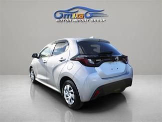 2020 Toyota YARIS - Thumbnail
