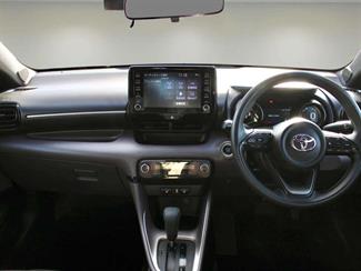2020 Toyota YARIS - Thumbnail
