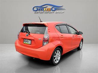 2013 Toyota Aqua - Thumbnail