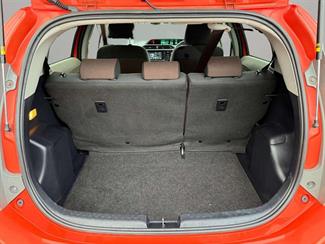 2013 Toyota Aqua - Thumbnail
