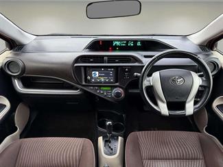 2013 Toyota Aqua - Thumbnail