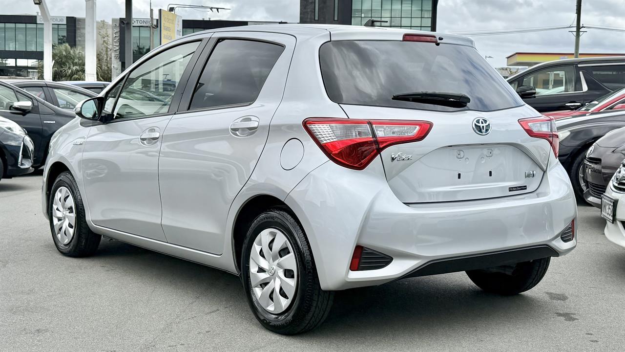 2017 Toyota Vitz