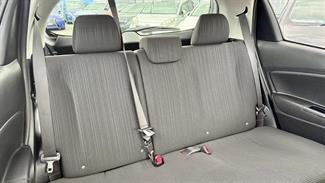 2017 Toyota Vitz - Thumbnail