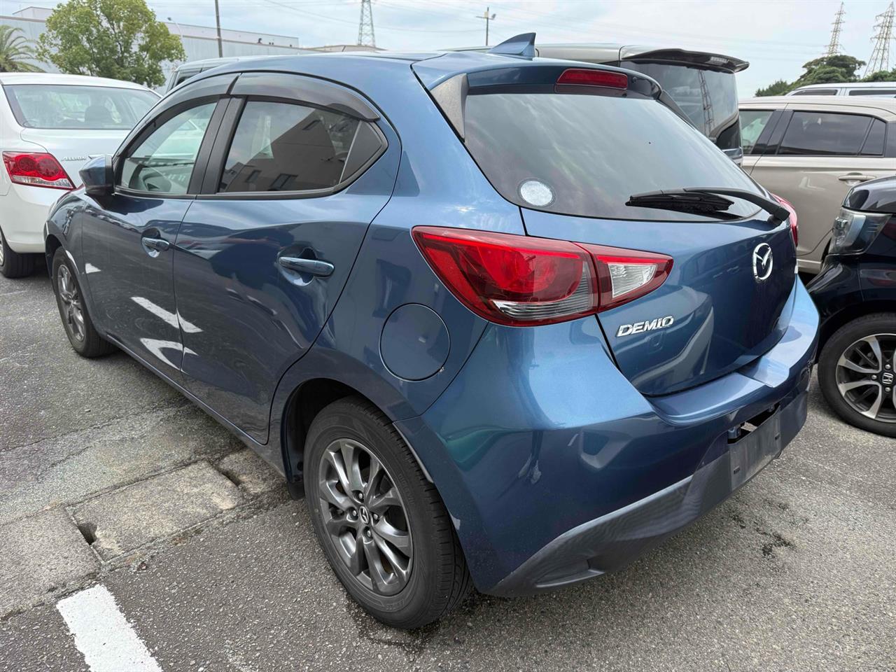 2017 Mazda Demio