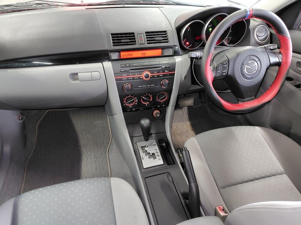 2005 Mazda Axela