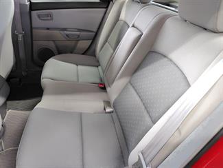 2005 Mazda Axela - Thumbnail