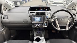 2014 Toyota Prius - Thumbnail