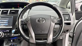 2014 Toyota Prius - Thumbnail