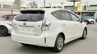2014 Toyota Prius - Thumbnail