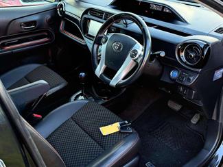 2015 Toyota Aqua - Thumbnail