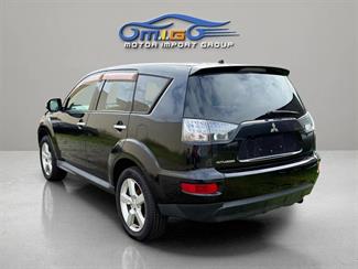 2009 Mitsubishi Outlander - Thumbnail