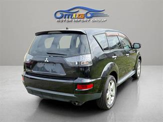 2009 Mitsubishi Outlander - Thumbnail
