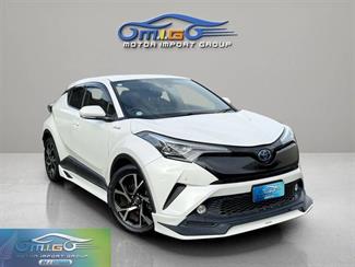 2017 Toyota C-HR - Thumbnail