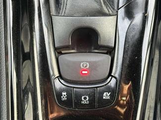2017 Toyota C-HR - Thumbnail
