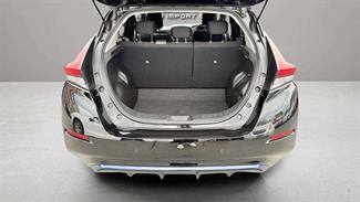 2020 Nissan Leaf - Thumbnail