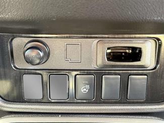 2016 Mitsubishi Outlander - Thumbnail