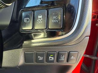 2016 Mitsubishi Outlander - Thumbnail