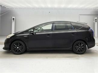 2013 Toyota Prius - Thumbnail