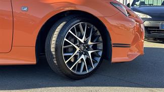 2015 Lexus RC300h - Thumbnail