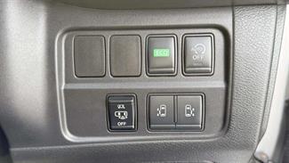 2016 Nissan Serena - Thumbnail