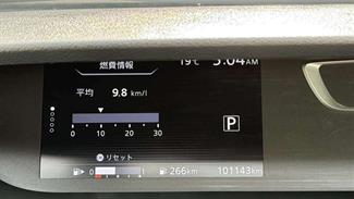 2016 Nissan Serena - Thumbnail