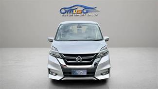 2016 Nissan Serena - Thumbnail