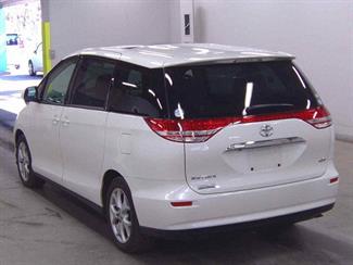 2006 Toyota Estima - Thumbnail
