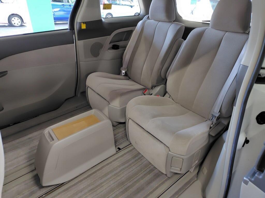 2006 Toyota Estima
