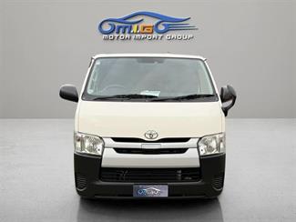 2020 Toyota REGIUS - Thumbnail