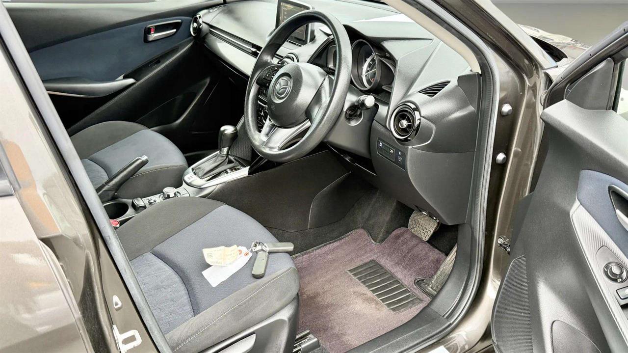 2014 Mazda Demio