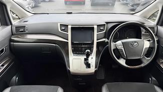 2013 Toyota Vellfire - Thumbnail