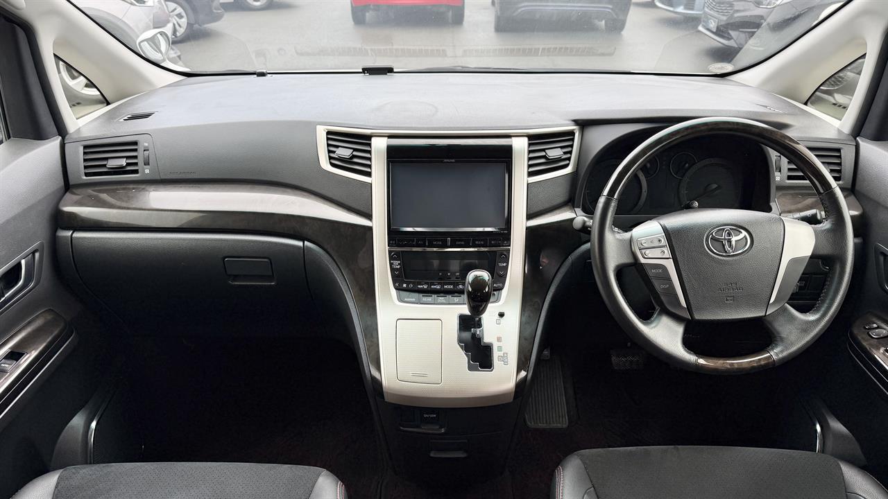 2013 Toyota Vellfire