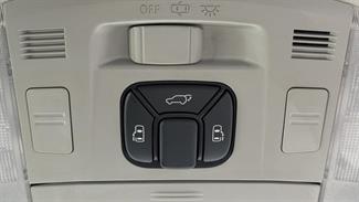 2013 Toyota Vellfire - Thumbnail