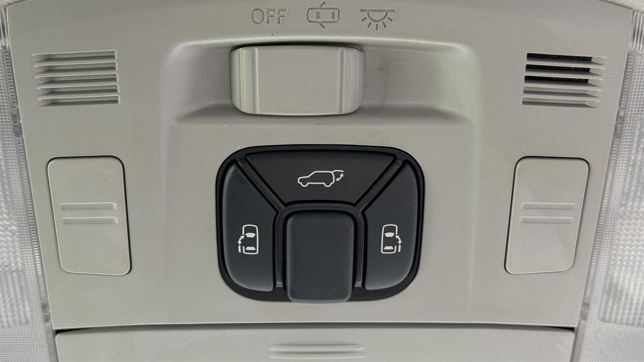 2013 Toyota Vellfire